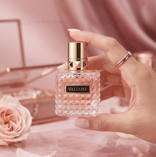Perfume para mujer Valiame, detalle de la etiqueta, aroma dulce y afrutado
