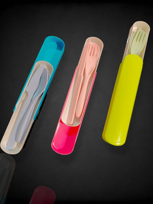 Set de cubiertos portatiles, con portacubiertos, tapa deslizante