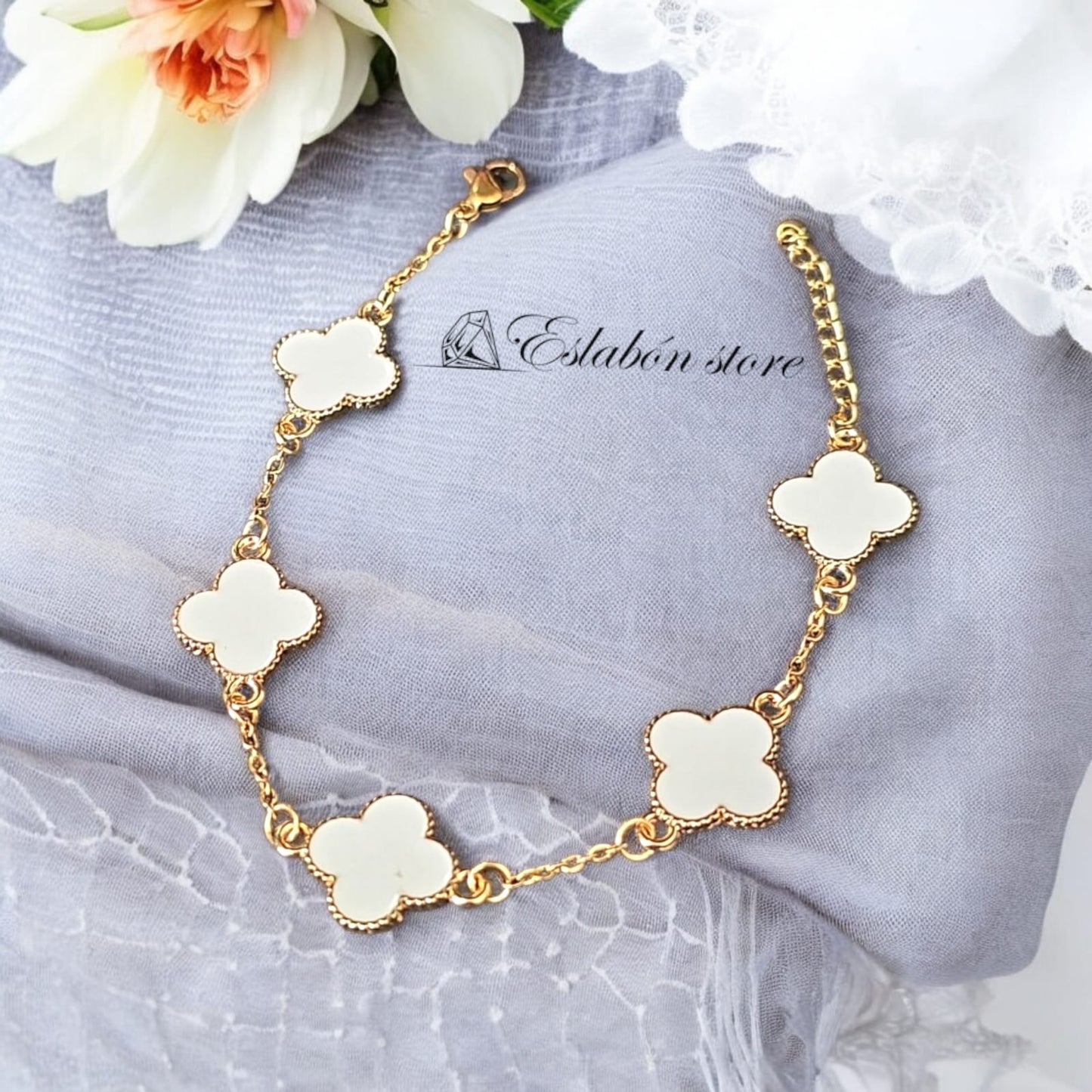 Pulsera de trebol, lucky clover de doble cara, color blanco perla
